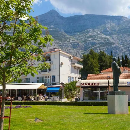 Beach Апартаменты Макарска