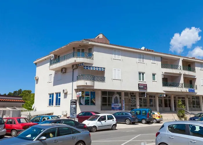 Апартаменты Beach *